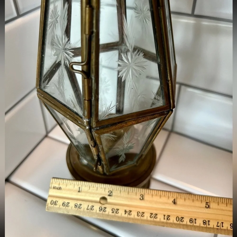 Vintage Large Solid Brass & Glass etched starry Lantern - Picture 4 of 12